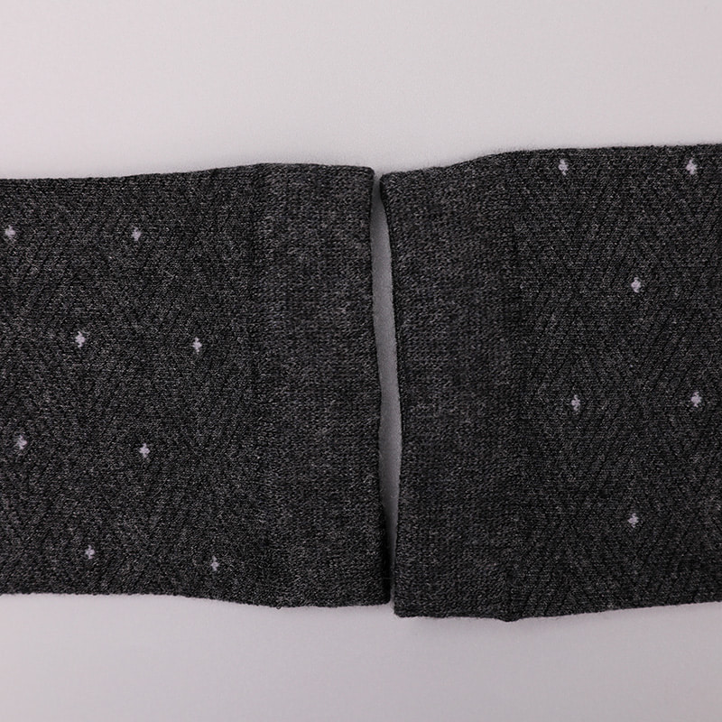 Blødt spundet silke nylon indpakket ammoniak, usynlig diamantformet lille prik jacquard håndsyet vintertykke herresokker WSD2851