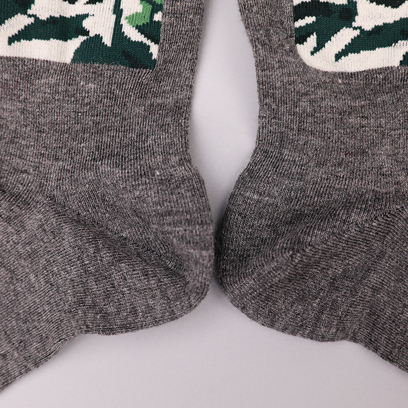 Blødt spundet silke nylon omviklet spandex imiteret 3D-printet jacquard håndsyet efterår og vinter herrestrømper WSD2850